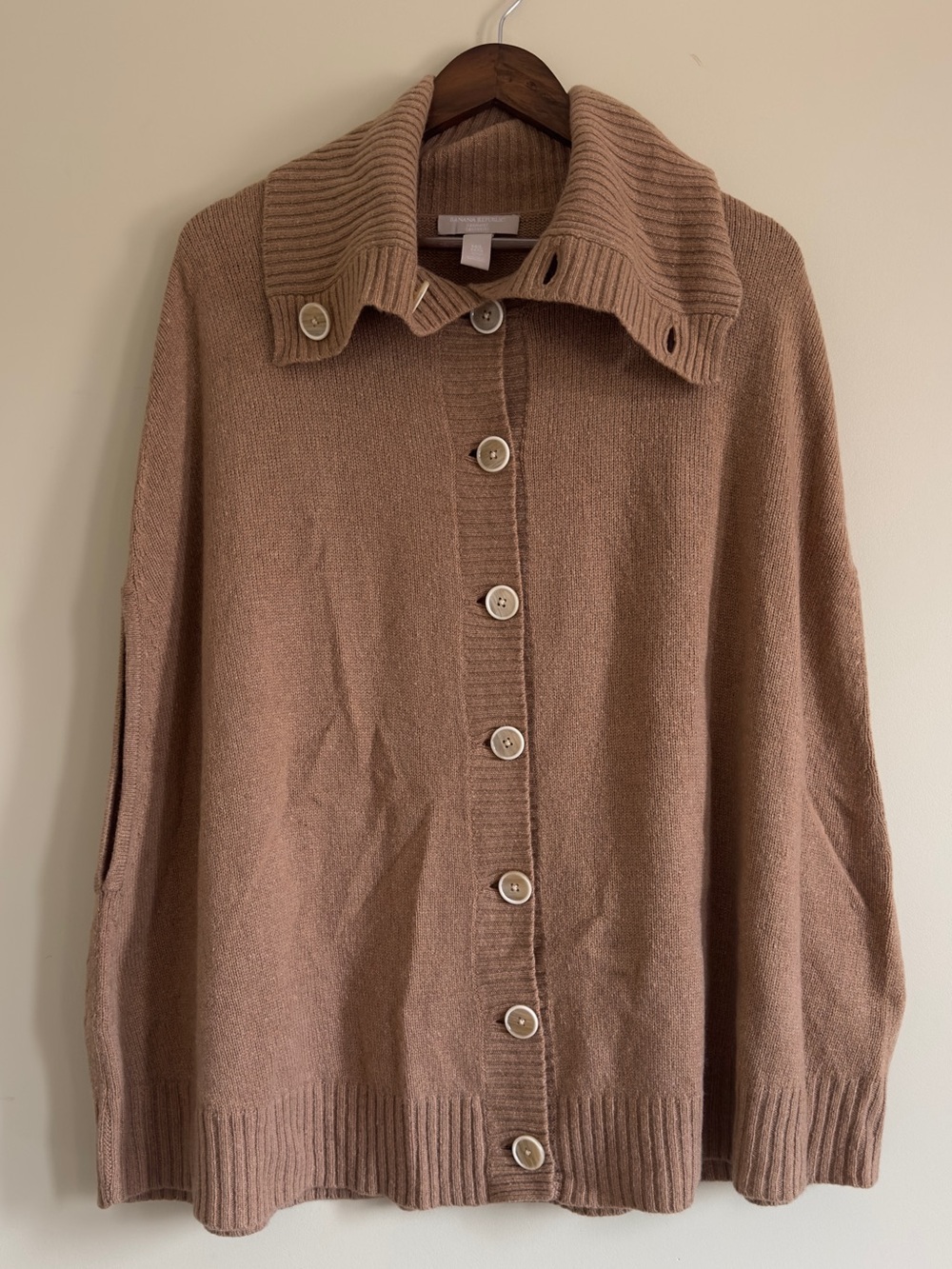 Banana Republic 100% Cashmere Cape Knit Poncho in Camel NWT